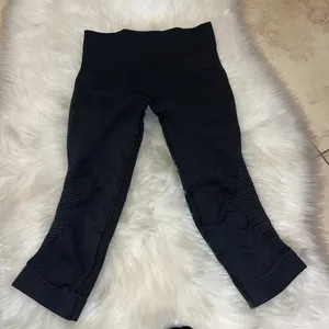 lululemon athletica Black Charcoal Cropped Leggings thumbnail 3