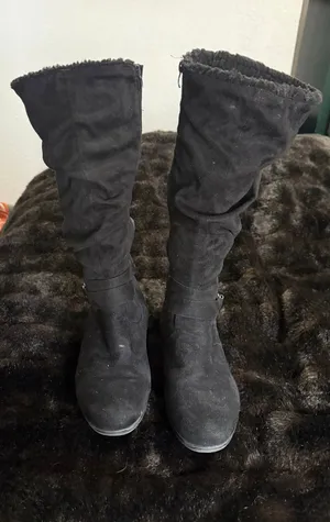 torrid Black Over-the-Knee Buckle Boots Sherpa lined 9.5 thumbnail 2