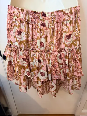 MISA Los Angeles Anthropologie MISA Nahla Mini Skirt Size M Pink Floral Ruffle Tiered Stretchy thumbnail 9
