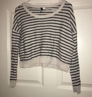 H&M Striped Cropped Sweater thumbnail 1