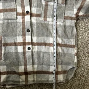 NWOT Plaid Gray and Brown Women's Jacket Shacket Button Down Sweater Casual XL thumbnail 8