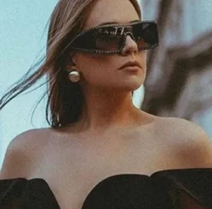 🔥SALE🔥Authentic MOSCHINO 99 Shield studs sunglasses thumbnail 1