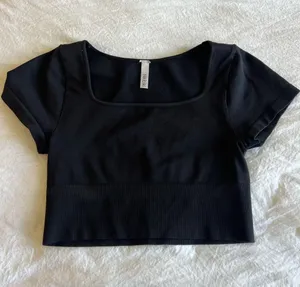 NIKIBIKI Seamless Top thumbnail 1