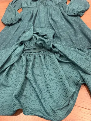 On 34th V-Neck Smocked MIDI Dress in Green - Large NWT - C60-011 thumbnail 7