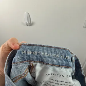 American Eagle Highest Rise‎ 90s Flare Jeans Light Wash Distressed Womens 8 thumbnail 8