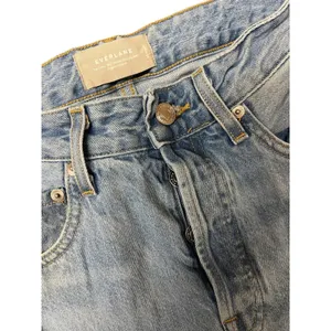 Everlane The Curvy 90s Cheeky Straight Jean Light Wash Organic Cotton 28 Regular thumbnail 4