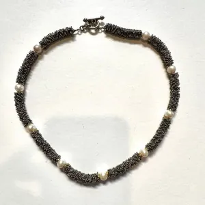 Silver tone faux pearl collar necklace thumbnail 3
