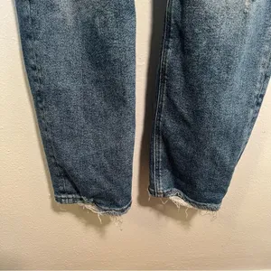 American Eagle Women's Sz 4 Regular Curvy Mom Jean Medium Wash Destroyed Stretch thumbnail 9