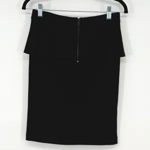 Alice + Olivia Employed Black Peplum‎ Pencil Skirt Size 6 Silk Lining thumbnail 3