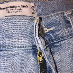 Abercrombie and fitch the 90’s straight ultra high rise jeans 2/26 thumbnail 2
