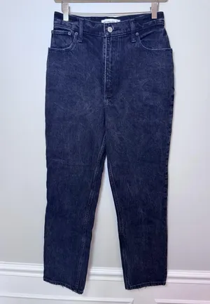 Abercrombie & Fitch Curve Love The 90s Straight Ultra High Rise Jeans Size 26 thumbnail 3