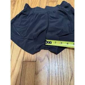Lululemon Hotty Hot Short II *2.5" Black Size 4 thumbnail 6