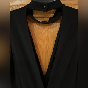 Windsor Black Deep V-Neck & Deep V-Back Cropped Wide Leg‎ Jumpsuit Size Medium thumbnail 7