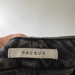 PacSun Faded Black Wash Mom Jeans Size‎ 24 thumbnail 7