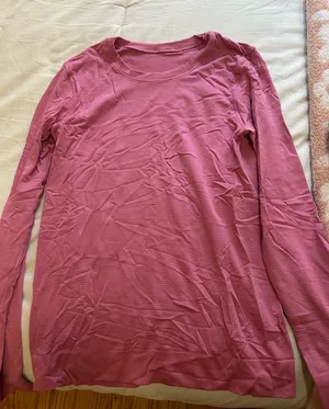 Lululemon Long Sleeve thumbnail 1