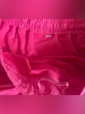 LULULEMON Hotty Hot Low-Rise Lined Short 2.5" Lip Gloss size 12 Run Gym Yoga thumbnail 3