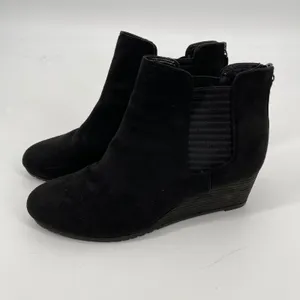 Dr. Scholls Black Faux Suede Ankle Boots Wedge Heel‎ Zip Up Comfort Shoes Sz 9.5 thumbnail 2