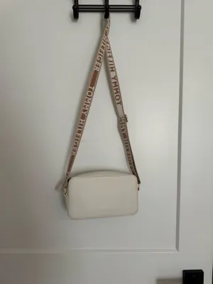 Tommy Hilfiger purse thumbnail 2