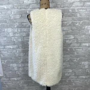 Maurices Cream Faux Fur Open Vest thumbnail 3