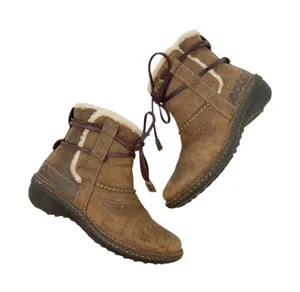 UGG Cove Leather Shearling Ankle Boots Brown Lace‎ Up Womens Size 6 thumbnail 1
