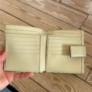 Gucci compact wallet thumbnail 6