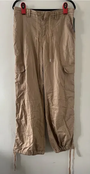 NWT Wild Fable Tan Khaki Cargo Utility Pants Medium Hiking Outdoors Gorpcore thumbnail 1