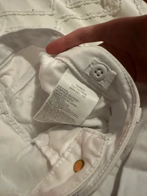 Levi’s Girlfriend Shorty Shorts thumbnail 4