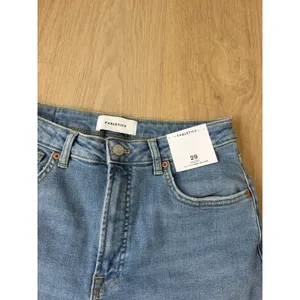 Fabletics High Rise Wide-Leg Jeans Med Wash Womens 29 Short baggie NWT thumbnail 6