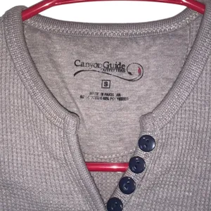 Canyon Guide Outfitters Gray Long-Sleeve Thermal Henley Shirt Womans Small thumbnail 3
