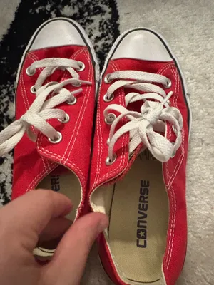 Red converse  thumbnail 4