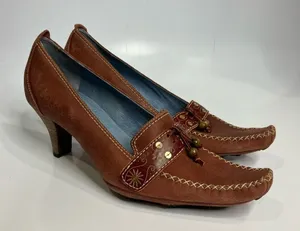 Indigo by Clarks pointed toe heels suede dancing‎ shoes size 9 Brown thumbnail 1