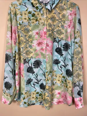 NWT Rose & Olive Women’s Floral Print Patchwork Silky LS Button-Up Blouse thumbnail 3