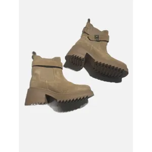 Steve Madden Suede Ankle Boots Womens 6.5 Tan Lug Sole Chunky Heel Turn-Lock Edg thumbnail 2