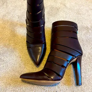 Rebecca Minkoff Derea Chocolate Burgundy Leather Cutout High Heel Boots size 10 thumbnail 2