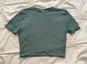 Lululemon Green Top thumbnail 1