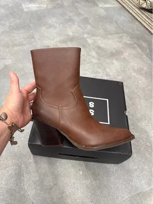 Women’s size 9 Shu Shop boots thumbnail 2