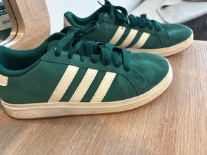 Green Adidas Sneakers thumbnail 2