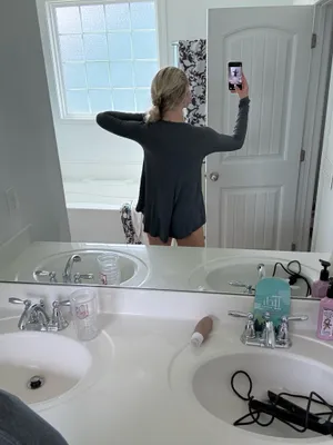 Lululemon Long Sleeve thumbnail 2