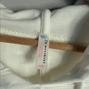 NEW Free People Movement Back Into It Cut Out Hoodie XS thumbnail 6