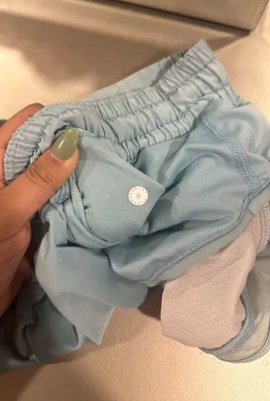 Lululemon Hotty Hot Short 2.5” thumbnail 2
