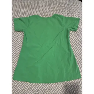 Carhartt Modern Fit Force Cross-Flex V-Neck Scrub Top Women's size Small Green thumbnail 9