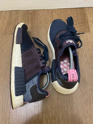 adidas NMD_R1 Women's Running Shoes size 8.5 thumbnail 4
