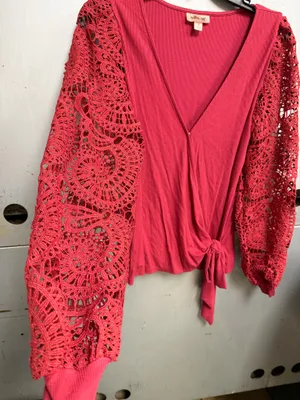 Red shirt size S lace sleeve v-neck thumbnail 1