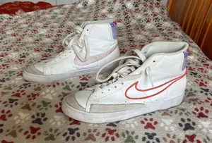 Nike Blazers thumbnail 1