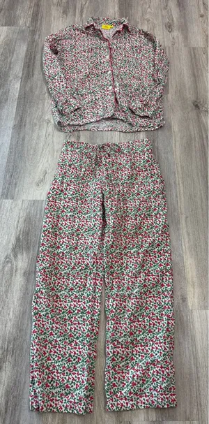 Roller Rabbit Roberta Christmas Holly Berry Size Small Womens Pajamas Set thumbnail 1