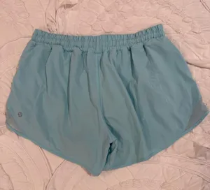Lululemon Shorts hotty hot 4” thumbnail 2