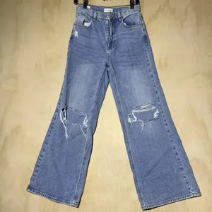 PacSun Women's Size 26 High Rise Wide Leg Distressed Ripped Light Wash Jeans thumbnail 1