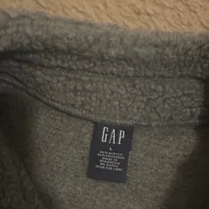 Cozy Gray  Gap Jacket size L thumbnail 2