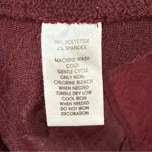 Loft Women's Jacquered Floral Patterned Short-sleeve Burgundy Crewneck Top thumbnail 9