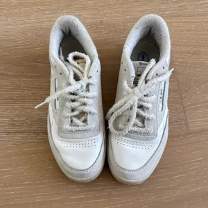 Guizio x Reebok Sneakers Size Mens US5.5 Womens 7 Cream Beige thumbnail 4